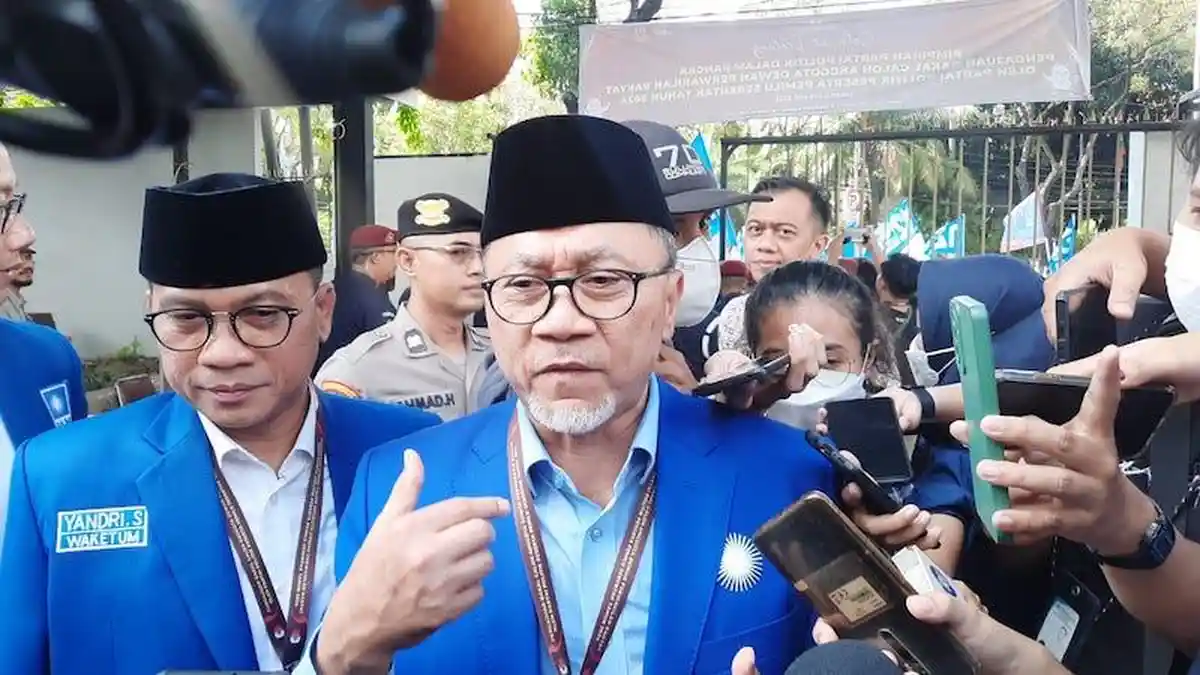 Kode Ganjar Pranowo hingga Sore ini Zulkifli Hasan Temui Megawati Soekarnoputri