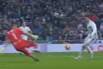 ronaldo-cetak-gol-indah_20170130_093728.jpg