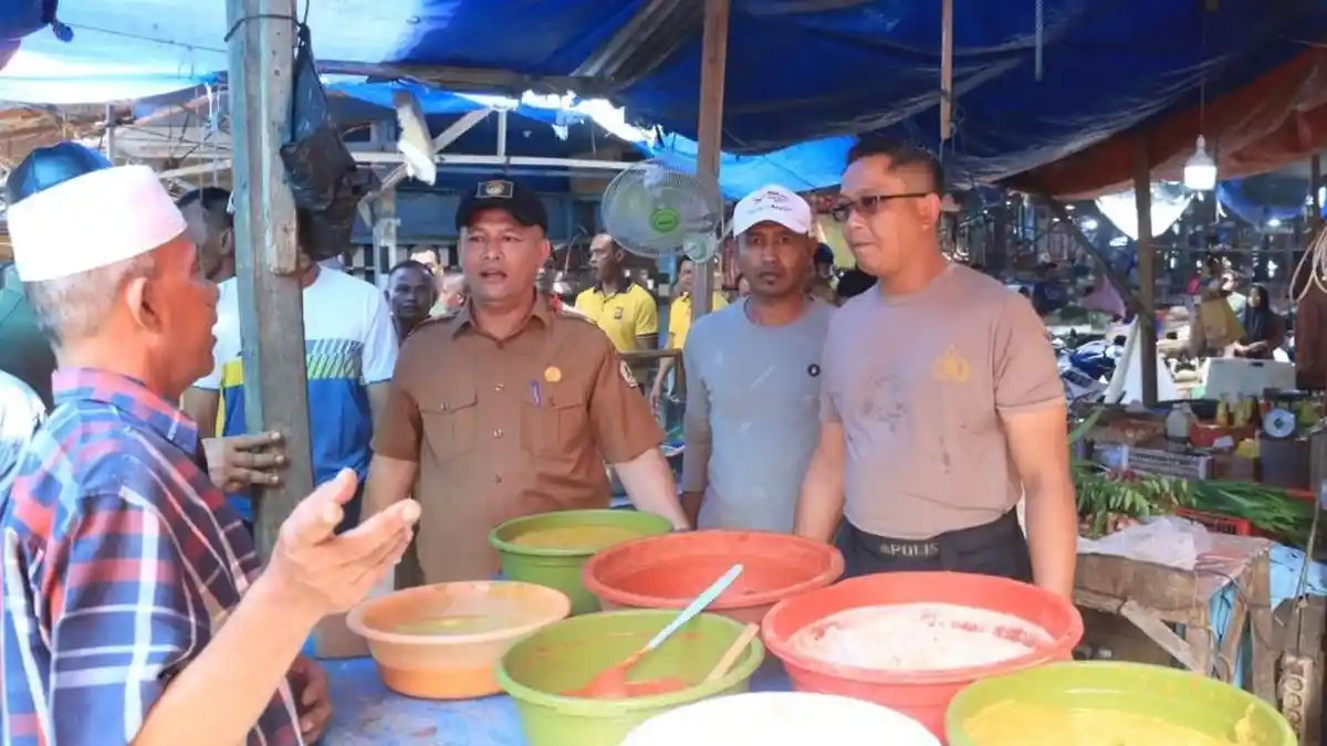 Kapolres dan Bupati Aceh Utara Tinjau Pasar Jelang Idul Adha, Pastikan Harga Stabil dan Stok Aman