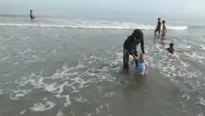 Pantai-sigandu.jpg