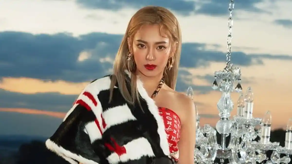 Download Lagu MP3 'Badster' DJ HYO atau Hyoyeon Versi Bahasa Korea dan Inggris