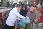 Gubernur Al Haris Tinjau dan Berikan Bantuan Korban Banjir Sarolangun