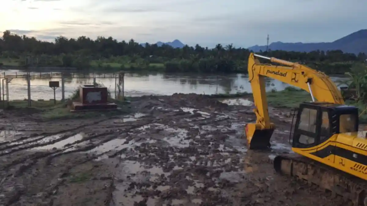 Risdam Bendungan Karet Lambaro Terendam Air Bah, Berlumpur dan Bocor