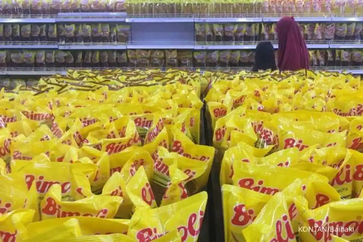 Minyak Goreng Rp 14 Ribu Langka, Manajer Toko Retail : Tidak Perlu Panic Buying, Stok Masih Aman