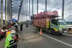 Uji Beban Jembatan Mahulu Samarinda, Kini bisa Dilewati Truk Berbobot 50 Ton