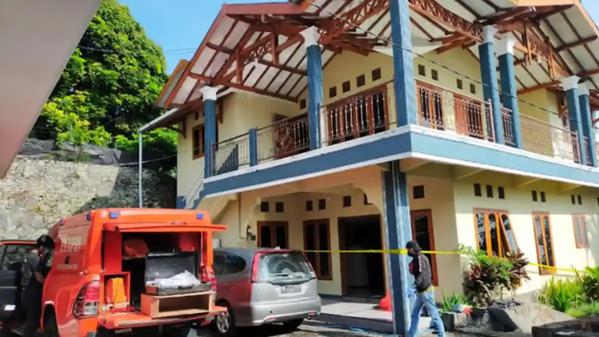 Pesta Berujung Petaka, Pria Asemrowo Ditusuk Botol Miras hingga Tewas di Villa Tretes Prigen