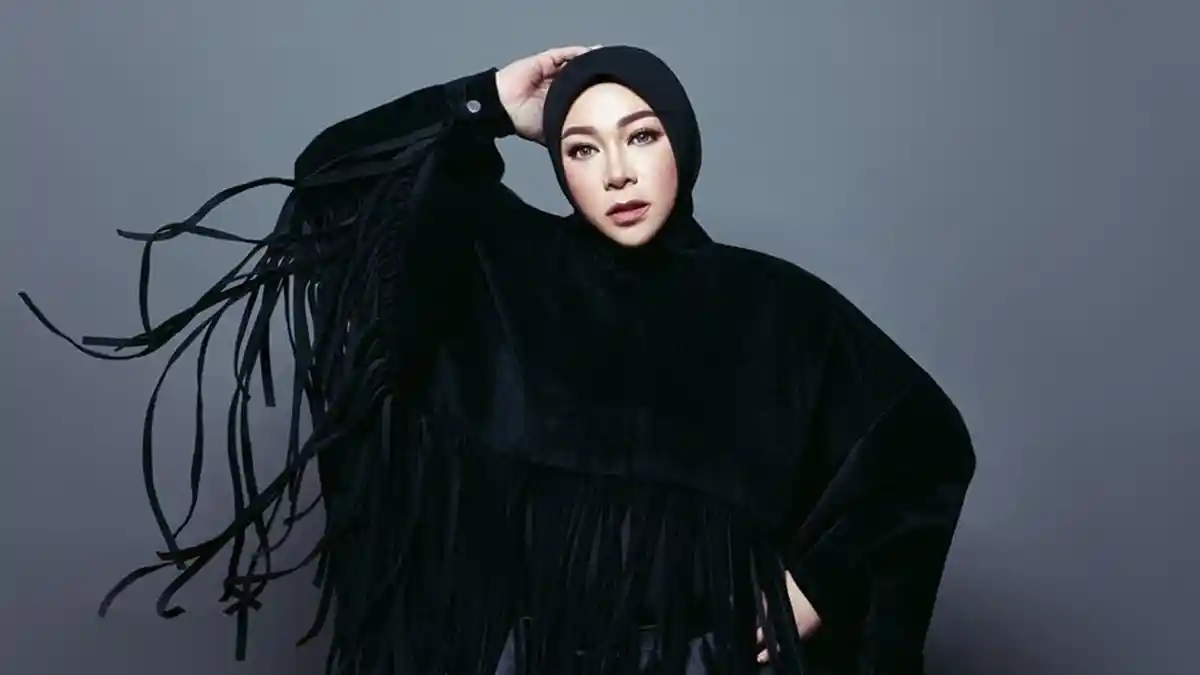 Melly Goeslaw 'Persiapkan' Pilkada, Gaungkan Wajib Jogging dan Pilates Setiap Hari