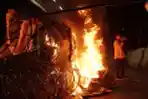 Demo Mahasiswa di Patung Kuda Ricuh 