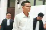 Usai Dakwaan Dibacakan, Nashib Ikroman Pertanyakan Penerima Dana
