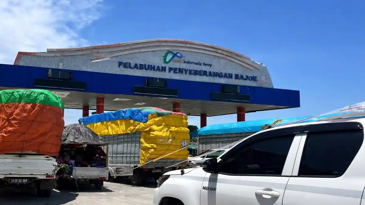 Lonjakan Arus Lebaran, ASDP Bajoe Bone Tambah Trip dan Layani Ribuan Penumpang