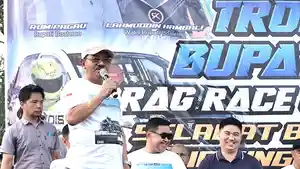 Bupati-Boalemo-Rum-Pagau-saat-membuka-kegiatan-Drag-Bike.jpg