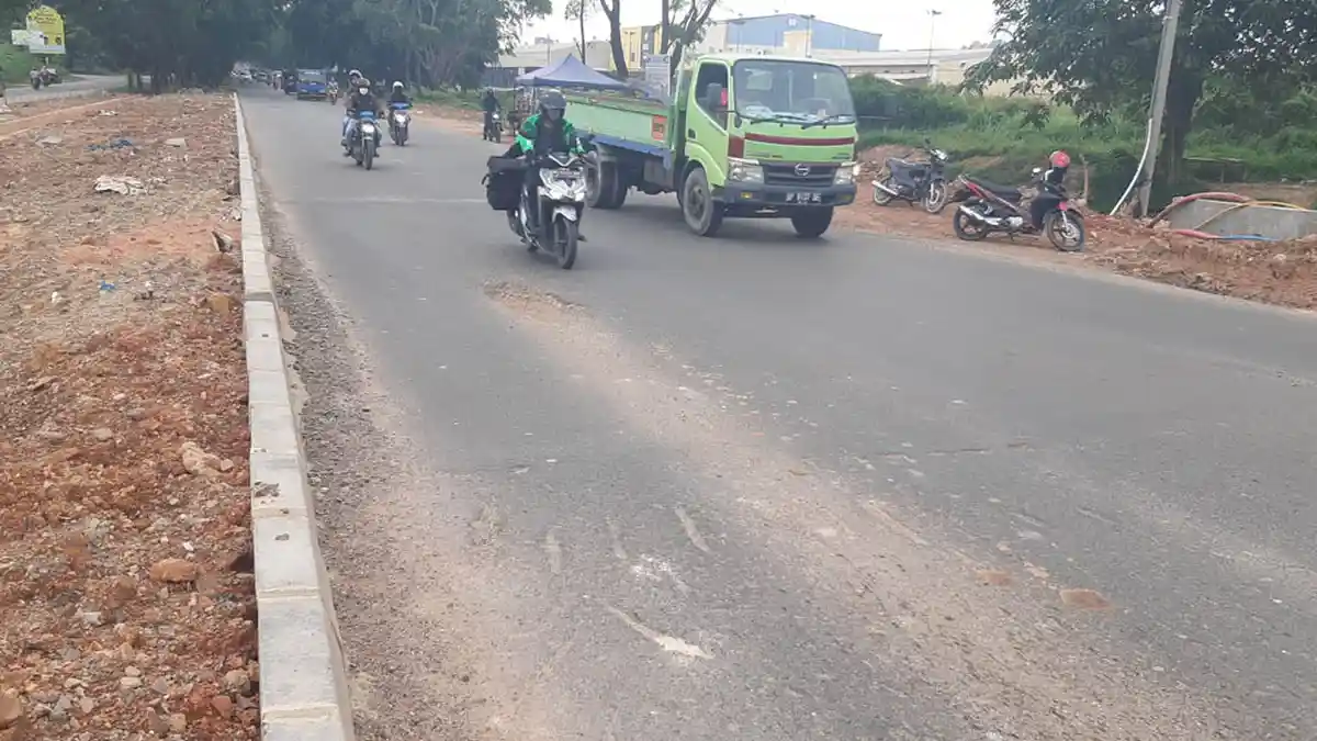 Jalan di Batuaji Batam Jadi Pertanyaan Warga, 'Baru Diperbaiki Kok Sudah Rusak'
