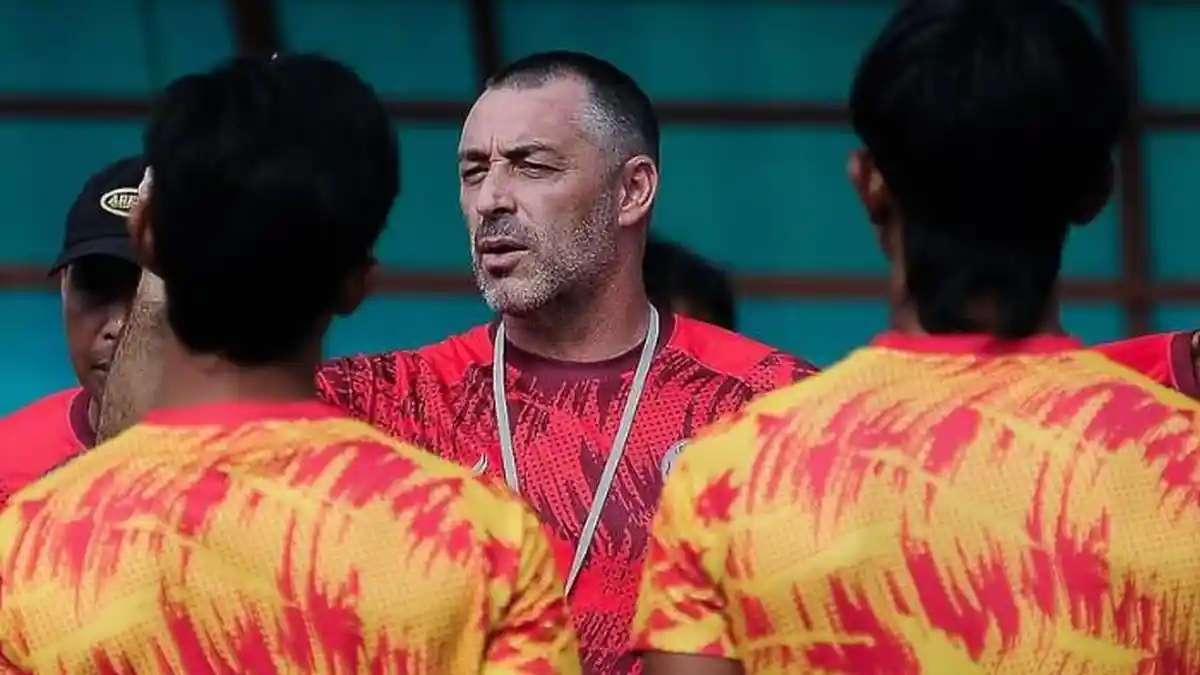 Arema FC Masih Percaya Pada Pelatih Ze Gomes, Tapi Tetap Beri Ultimatum