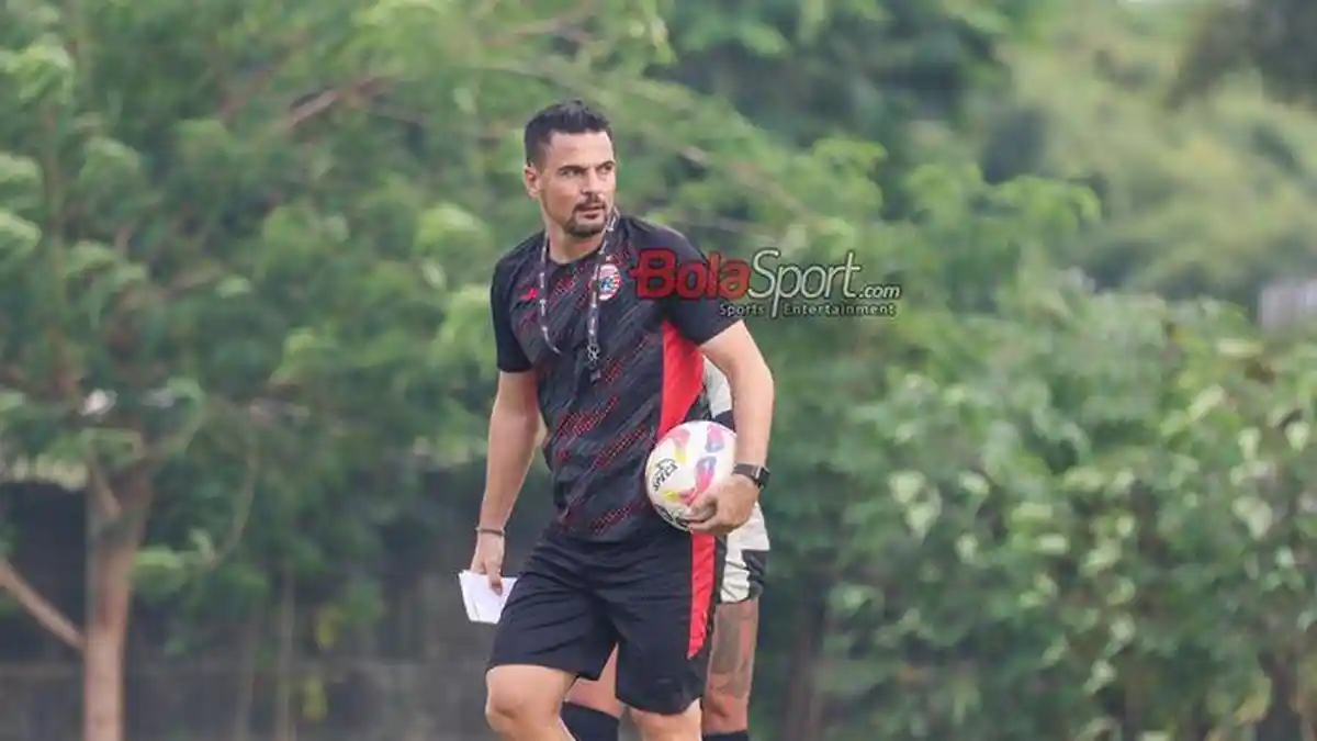 Persija Terancam Finish Lebih Buruk Musim Ini, Berturut-turut Pecat Carlos Pena dan Thomas Doll