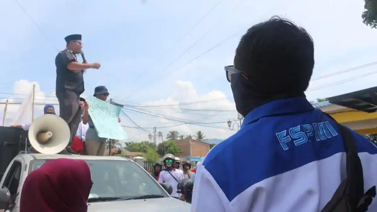 Ini 16 Poin Tuntutan FSPMI Gorontalo dalam Aksi Demonstrasi