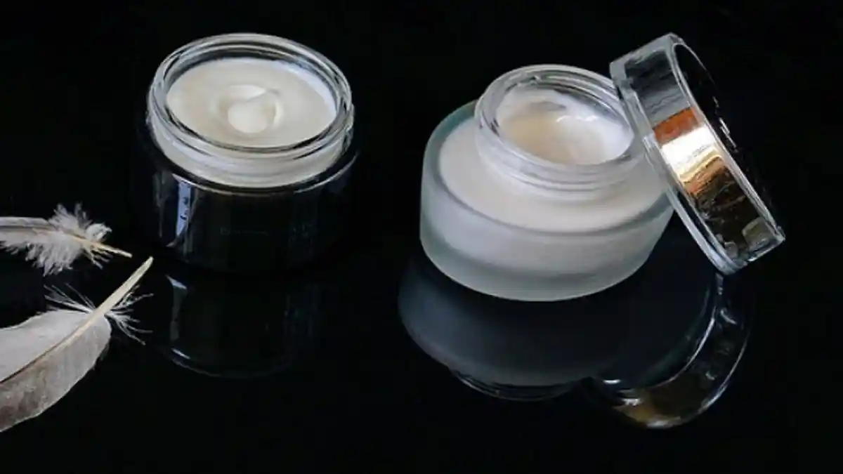 Ahli Dermatologi Ungkap Tak Perlu Keluar Uang Jutaan Untuk Pelembab, Bahannya Sama Saja