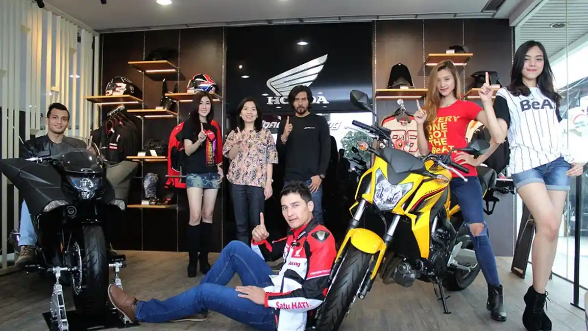 Mengikat Loyalitas dengan Produk Apparel Honda