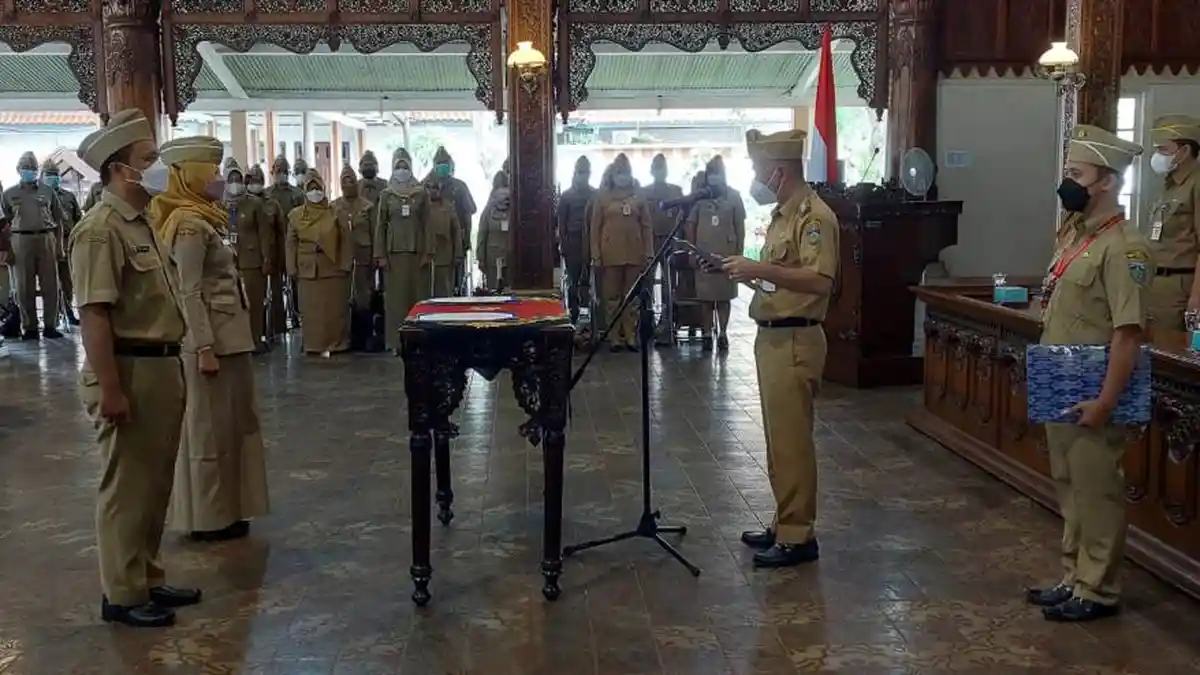 Lantik 107 Kepsek dan 27 Pengawas Sekolah di Jepara, Bupati Andi: Jangan Bertindak Semaunya