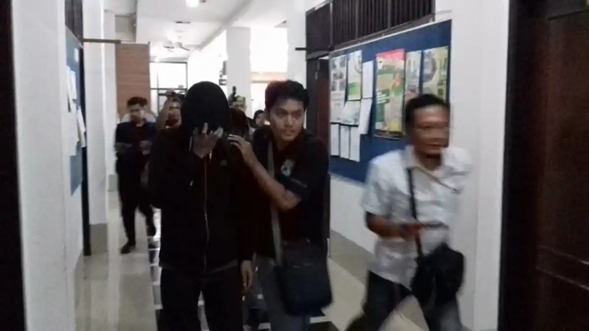 Luar Biasa Remaja Lulusan SMP Bobol 4.600 Situs Termasuk Milik Polri dan Ojek Online