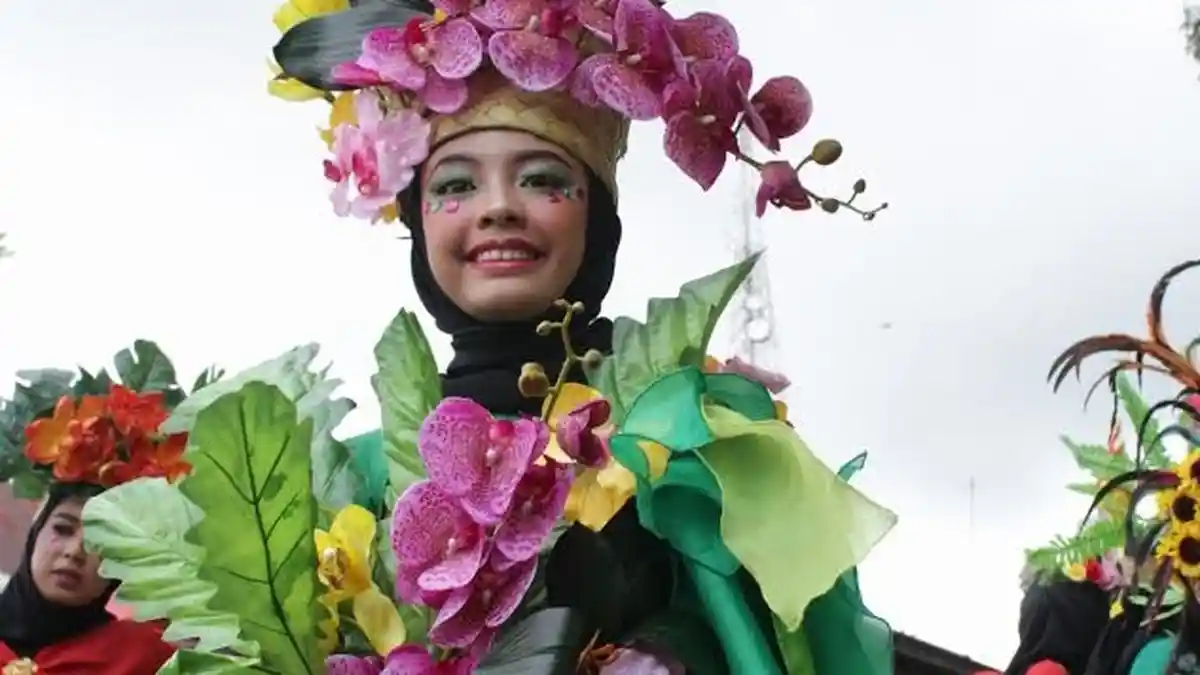 RAMALAN ZODIAK Senin 15 Juli 2019, Libra Jatuh Cinta & Sagitarius Hilangkan Stres dengan Belanja