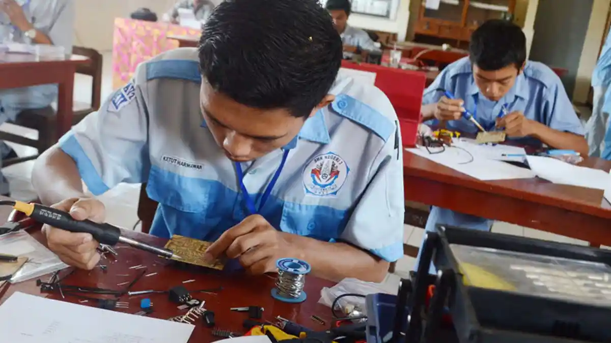 Pemerintah Akan Perbanyak Sekolah Kejuruan dan Balai Latihan Kerja
