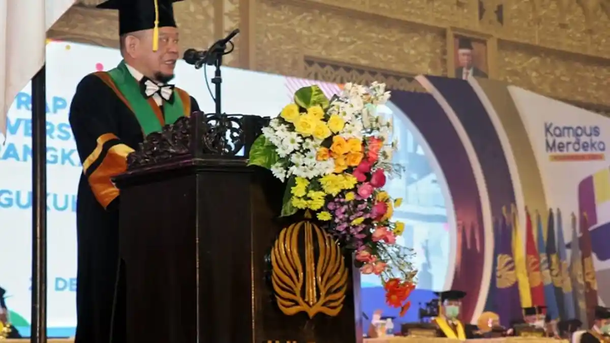Ketua DPD Minta Kebijakan Penghapusan Guru dari Formasi CPNS Dikaji Ulang