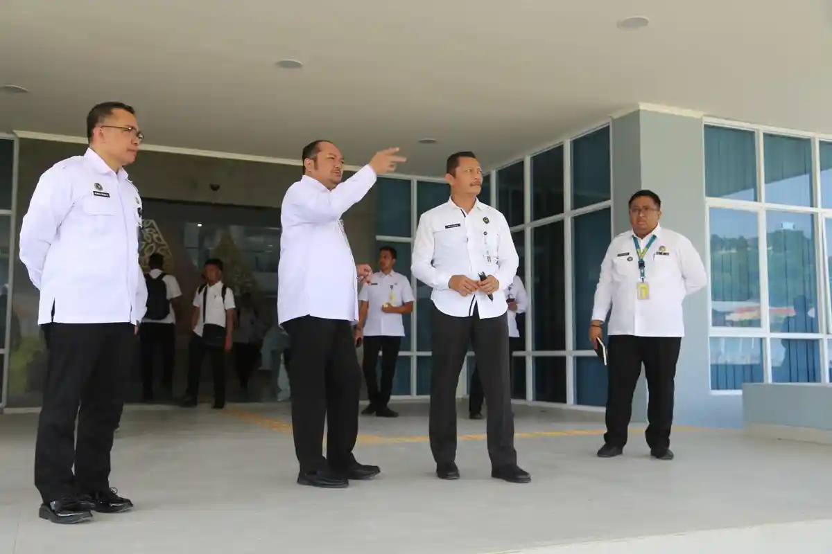 Observasi Lapangan, Kemenko Kumham Imipas Apresiasi Inovasi Pelayanan Imigrasi Semarang