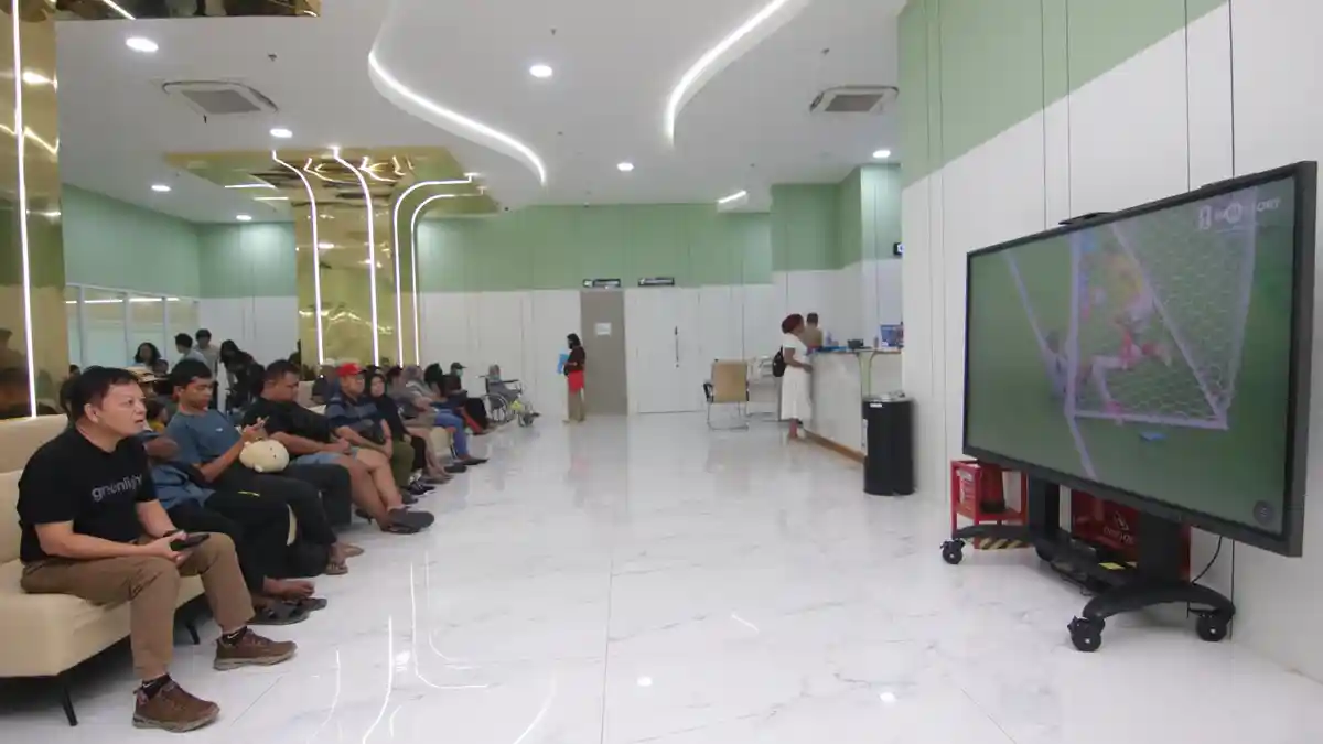 Unik! Pasien RSUD Kanujoso Balikpapan Bisa Berobat Sambil Nonton Piala Dunia di Ruang Tunggu - Tribunkaltim.co