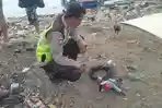 Polisi-melakukan-olah-TKP-di-lokasi-tewasnya-seorang-nelayan.jpg