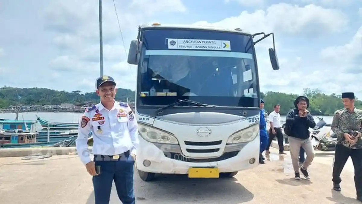 Dari Pagi hingga Sore, Bus DAMRI Siap Antar Warga Pulau Lepar