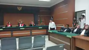 Sidang-vonis-kasus-pembunuhan-Joel-Tanos-dengan-terdakghgfh.jpg