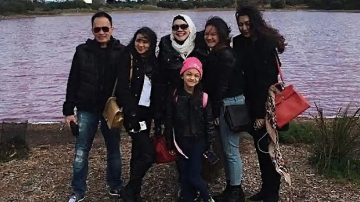 Kemuliaan Hati Sarita Abdul Mukti, Tetap Ingatkan Anaknya Tentang Faisal Haris, 'Dia Ayah yang Baik'