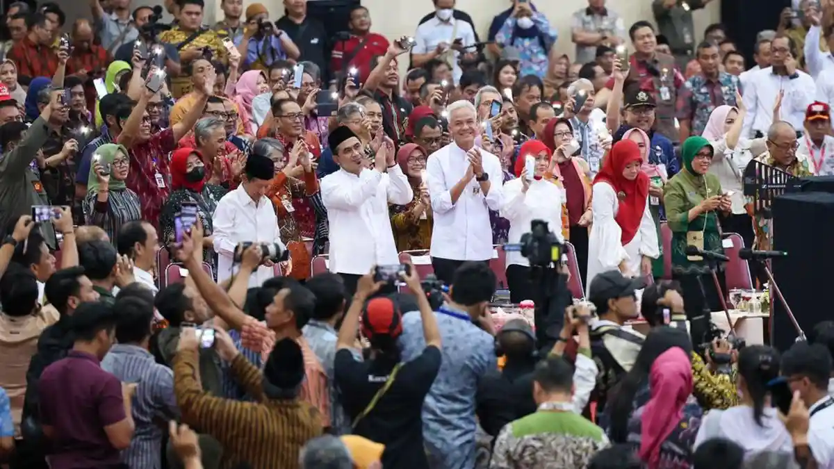 Di Hadapan ASN, Ganjar Sebut Capaian Jateng Merupakan Kerja Keras Bersama