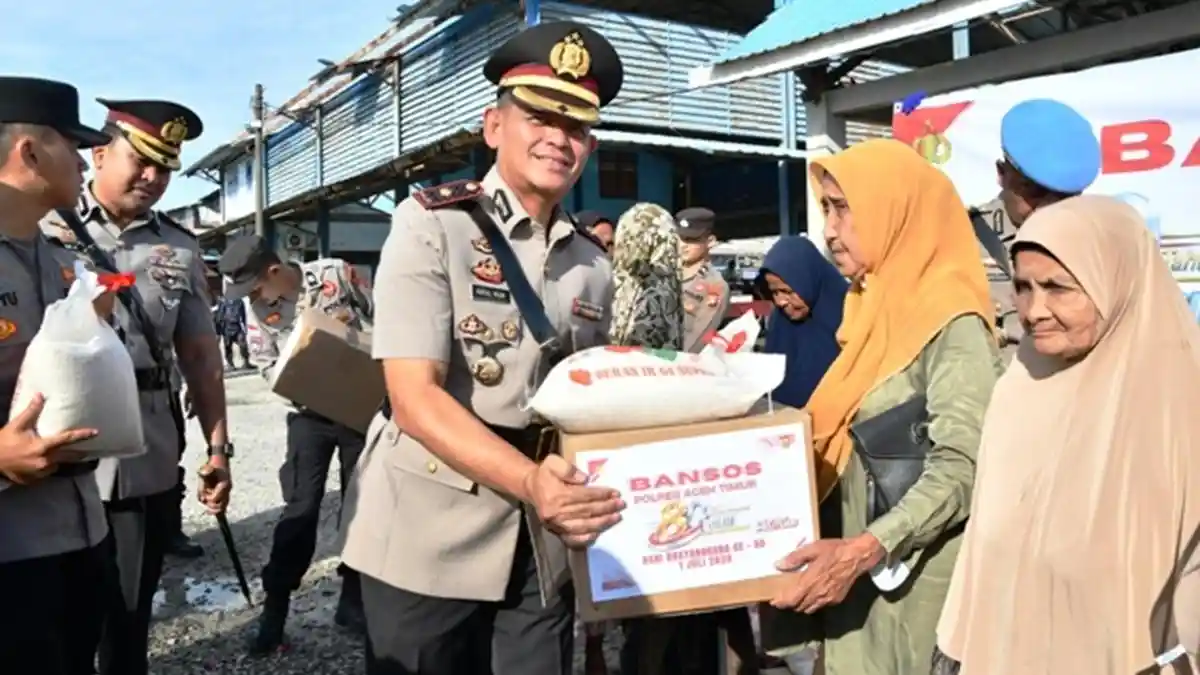 Peringati Bhayangkara ke-80, Polres Aceh Timur Salurkan Bantuan untuk Nelayan - Serambinews.com