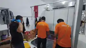 Polisi-melakukan-olah-tempat-kejadian-perkara-yang-menyebabkan.jpg