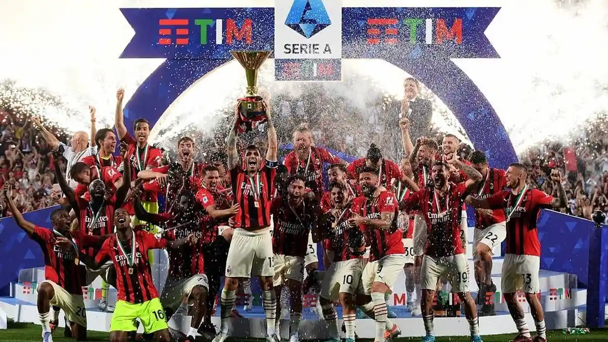 Setelah Scudetto, Ekspektasi terhadap AC Milan Terlalu Tinggi