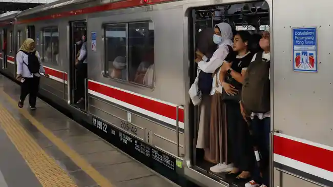 Insiden KRL Vs KA Argo Bromo Picu Trauma Psikologis, Waspada Jika Mulai Keringat Dingin dan Gemetar 