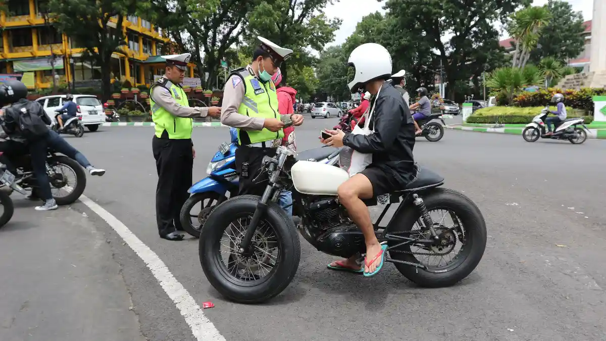 185 Kendaraan Melanggar Aturan Selama Perayaan Imlek di Kota Malang