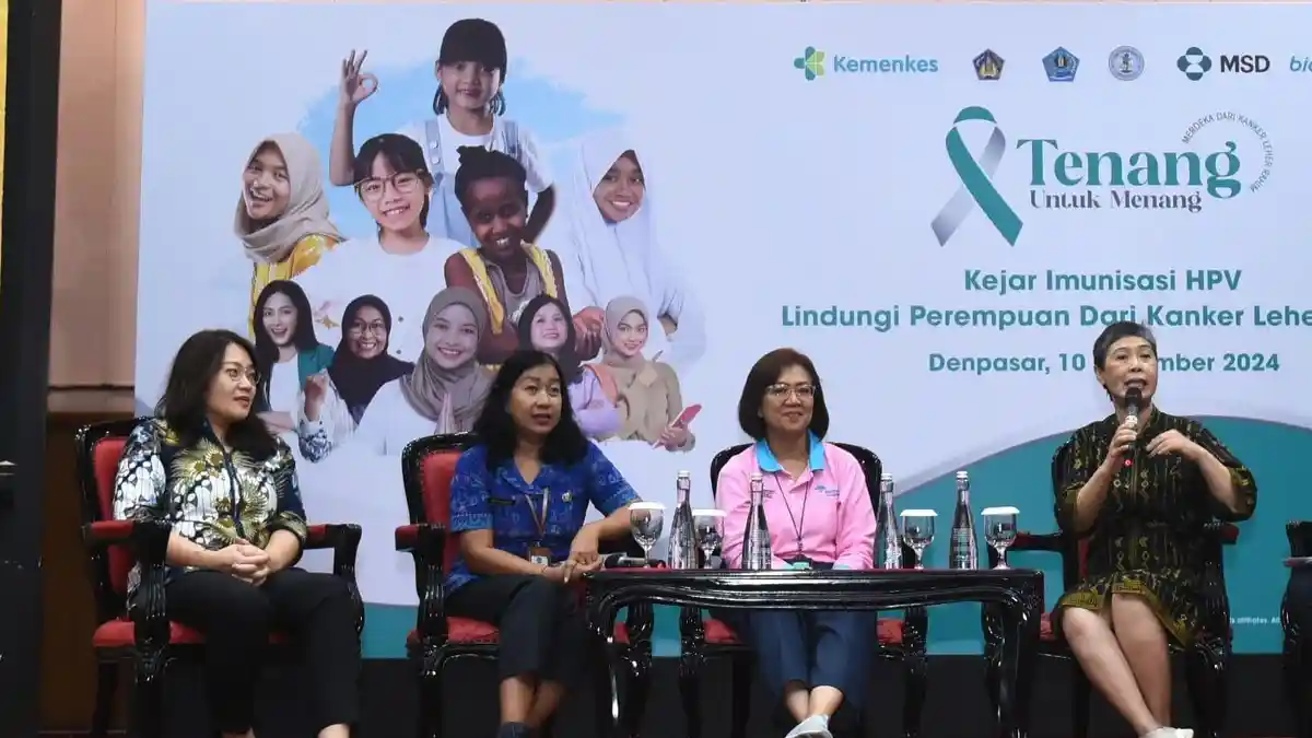 Tekan Risiko Kanker Leher Rahim, Puluhan Siswi SMP Dwijendra Bali Menerima Imunisasi HPV