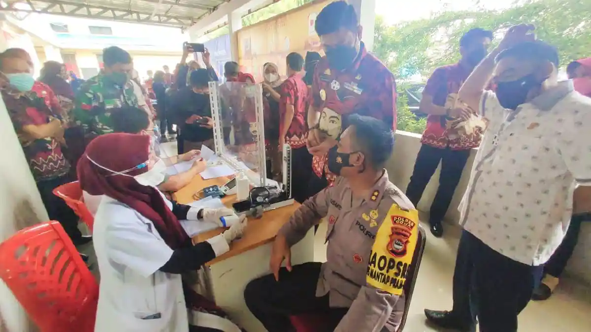 Selain Bupati Adnan, Kapolres Gowa Juga Batal Disuntik Vaksin Covid-19