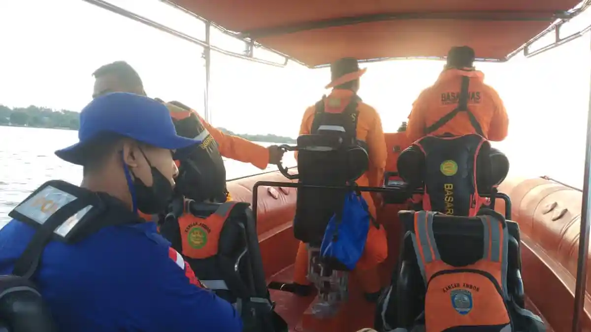 Percepat Proses Pencarian Nelayan Hilang di Pulau Buru, Tim Gabungan Dibantu Warga Setempat
