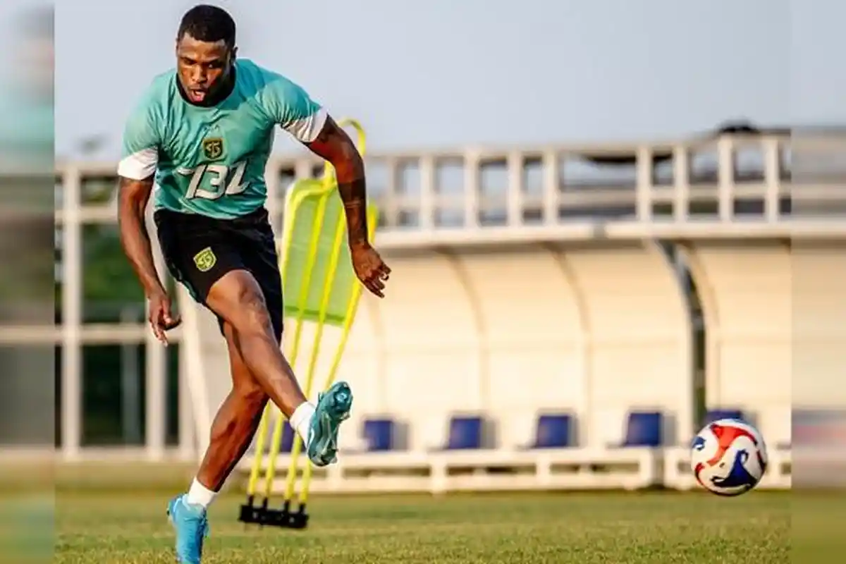 Berita Persebaya Hari Ini: 2 Pilar Asing Timnas Gabung Persib Bakal Hadapi Bajul Ijo