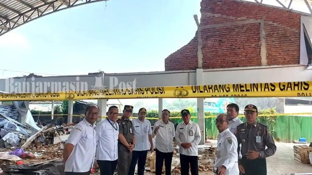 Hancur Diterjang Angin Kencang, Perbaikan Dinding Layar Pasar Tanjung Tabalong Segera Dilakukan