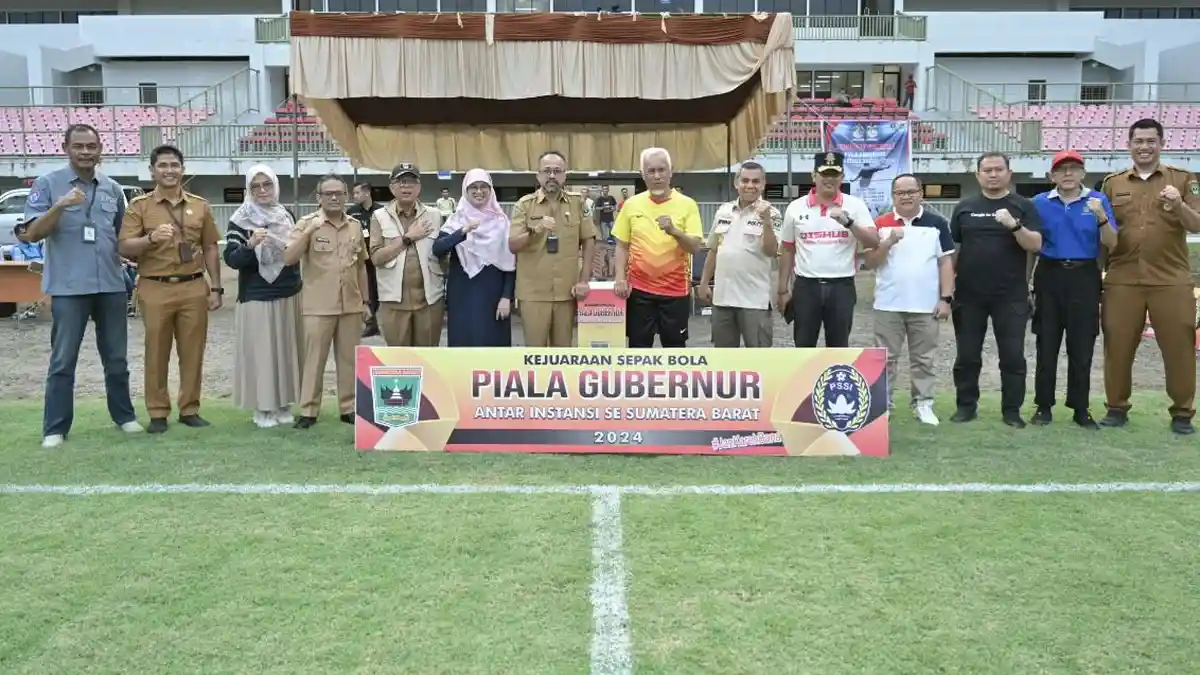 Ajang Silaturrahim Pemda dan Forkopimda, Gubernur Resmikan Kejuaraan Sepakbola Antar Instansi