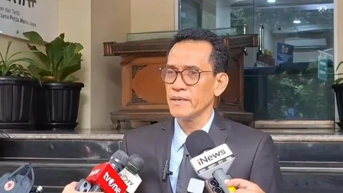 Refly Harun: Salinan Ijazah Jokowi dari KPU Sesuai yang Diteliti Roy Suryo Cs