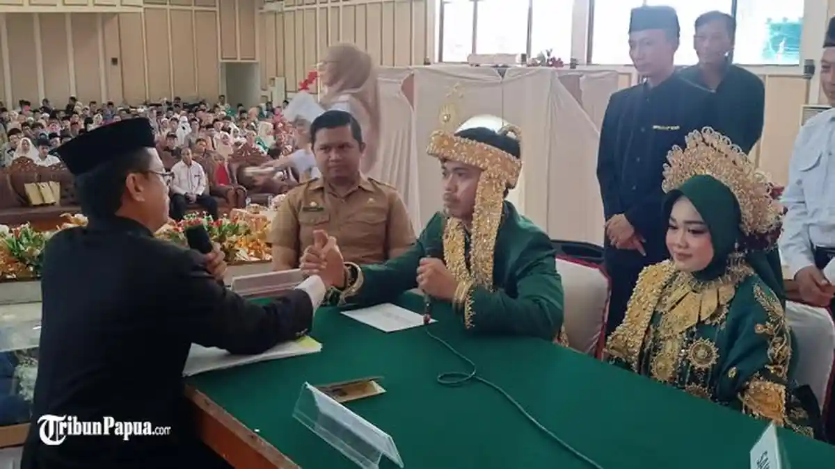 100 Pasangan di Timika Ikut Nikah Massal dan Itsbat: Gratis Bulan Madu di Hotel