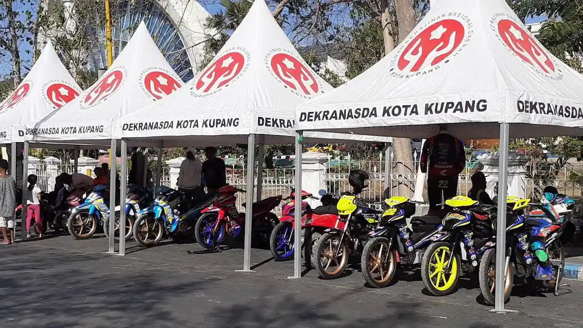 Puluhan Tim Racing Motor Padati Jln Eltari Jelang Bapera Road Race 2022