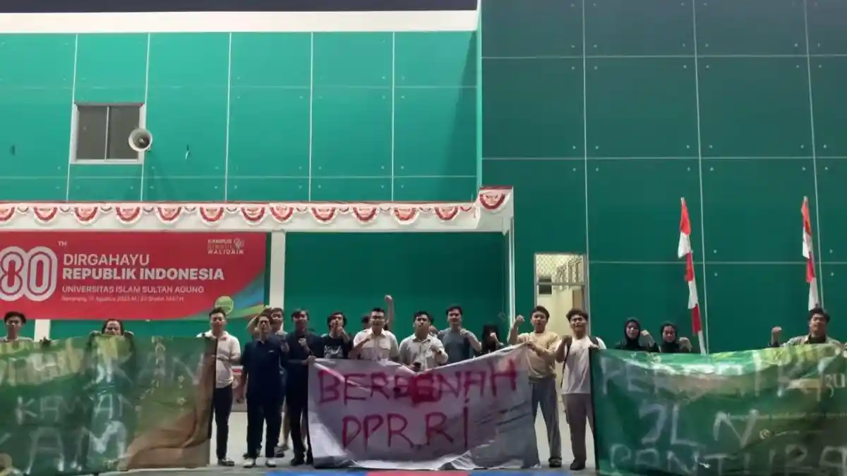 Buntut Polemik Gaji dan Tunjangan, Mahasiswa Semarang Tantang Debat Terbuka Anggota DPR RI