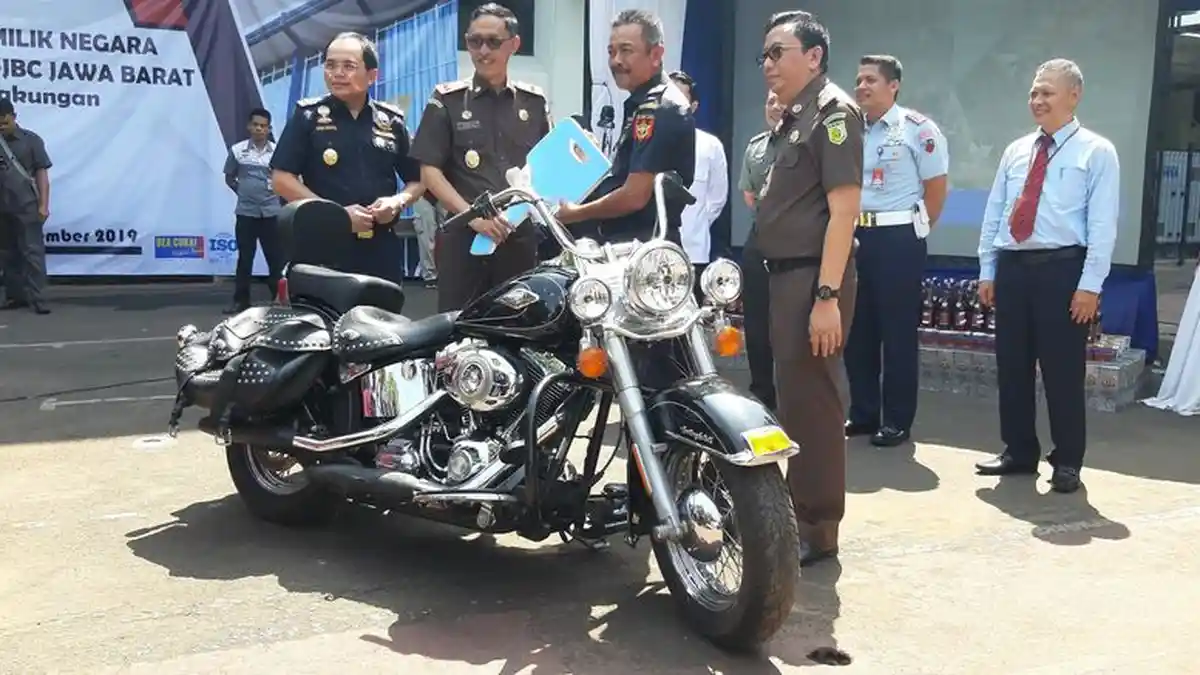 Bea dan Cukai Jawa Barat Lelang 13 Moge, Ada Harley Davidson juga Ducati