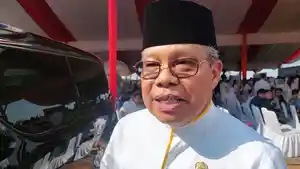 Taufan-Pawe-saat-ditemui-di-Kawasan-Pembangunan.jpg